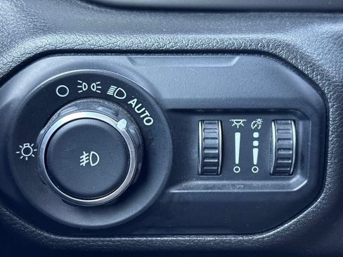 Used 2019 Jeep Wrangler Unlimited Sport S AWD/4WD image 33