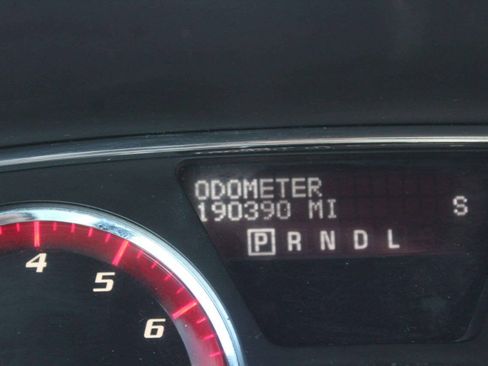 Used 2014 GMC Acadia SLE FWD image 12
