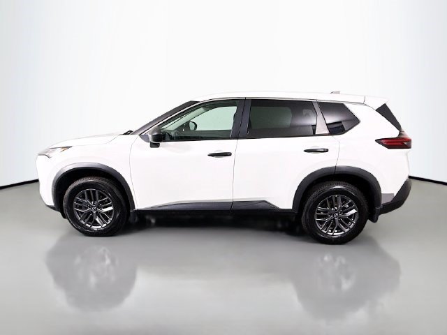 Used 2022 Nissan Rogue S AWD/4WD image 6
