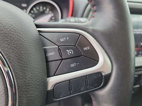 Used 2018 Jeep Compass Trailhawk w/ Navigation Group image 25