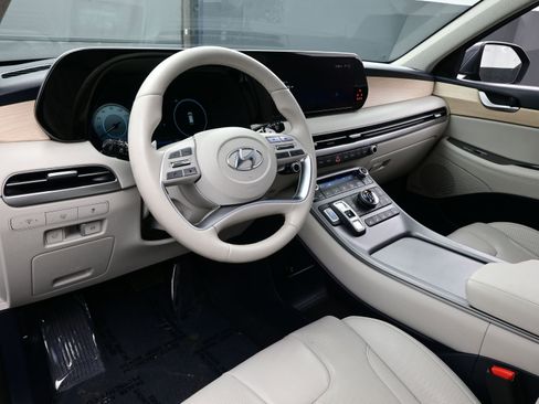 Used 2023 Hyundai Palisade Limited image 13
