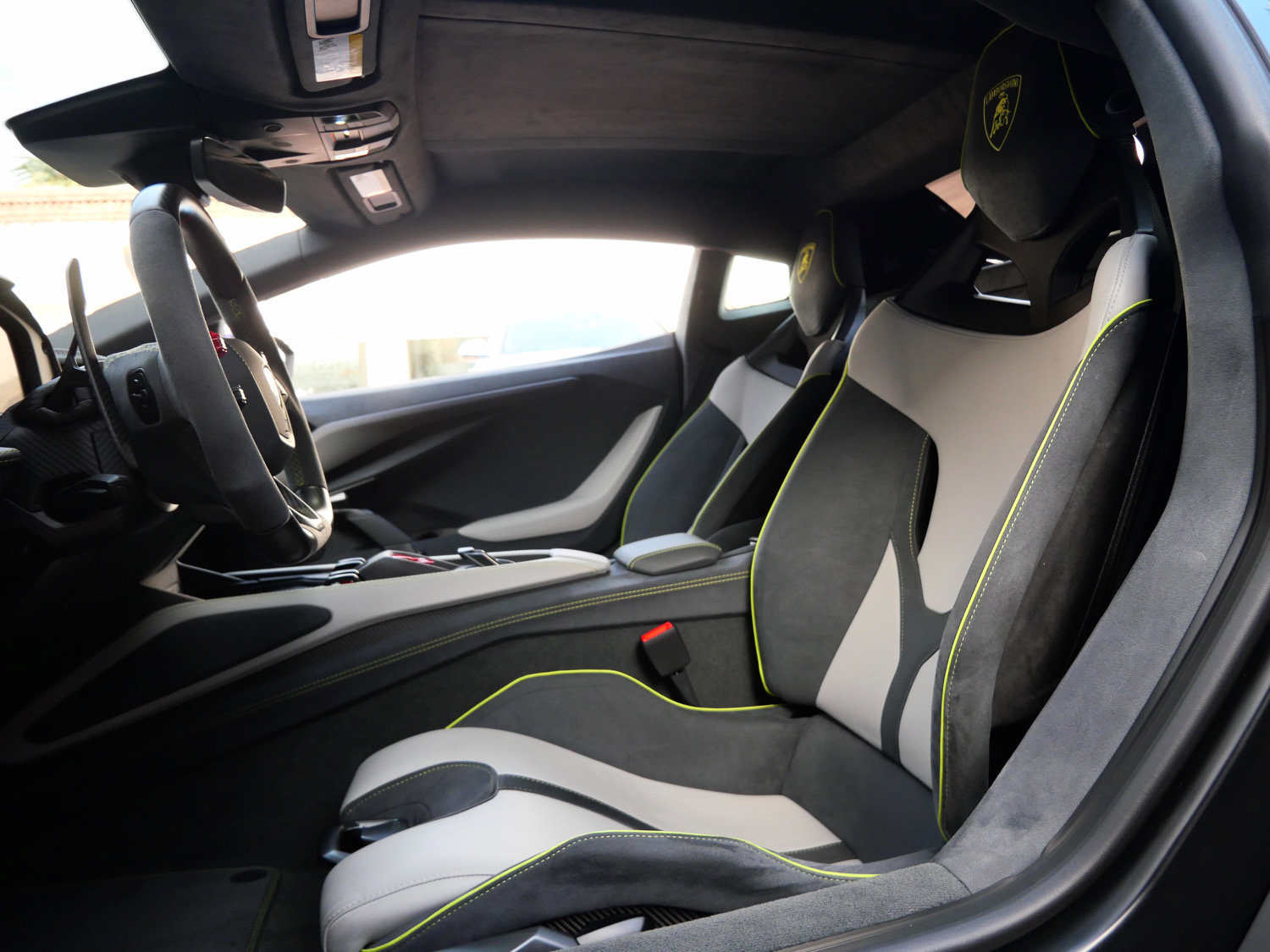 Used 2025 Lamborghini Revuelto AWD/4WD image 6