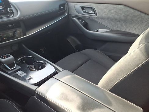 Used 2023 Nissan Rogue S FWD image 13