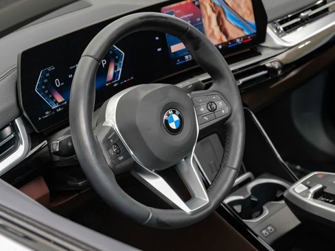 Used 2025 BMW X2 xDrive28i AWD/4WD image 20