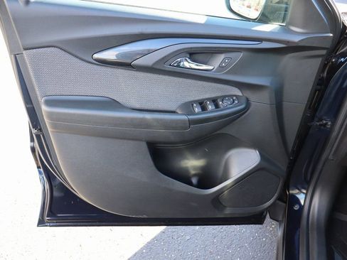 Used 2021 Chevrolet TrailBlazer LT w/ Convenience Package image 21