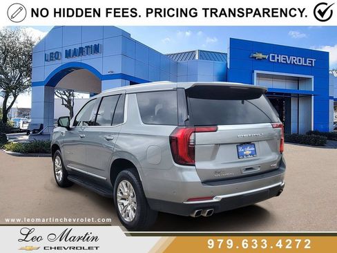 Used 2025 GMC Yukon Denali AWD/4WD image 5
