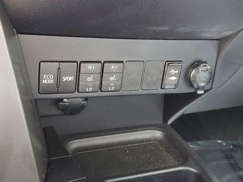 Used 2016 Toyota RAV4 SE w/ Protection Package AWD/4WD image 24