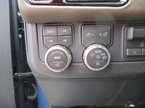 New 2026 GMC Yukon XL Denali Ultimate AWD/4WD image 17