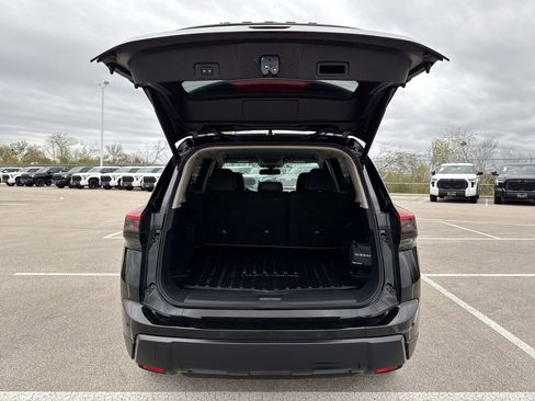 Used 2025 Nissan Rogue SV w/ Rock Creek Premium Package image 19