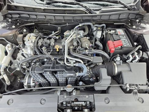 Used 2025 Nissan Altima 2.5 SV FWD image 30