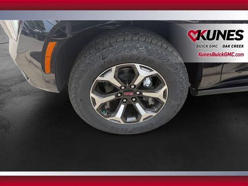 New 2026 GMC Yukon AT4 Ultimate w/ LPO, Floor Liner Package AWD/4WD image 12
