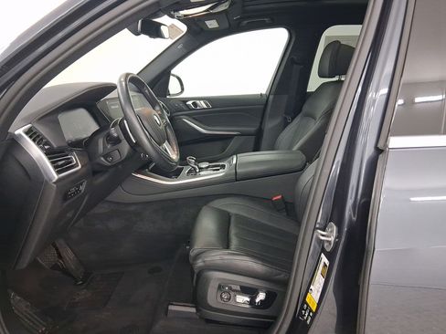 Certified 2022 BMW X5 xDrive40i w/ Luxury Seating Package image 5