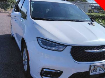 Used 2022 Chrysler Pacifica Touring-L