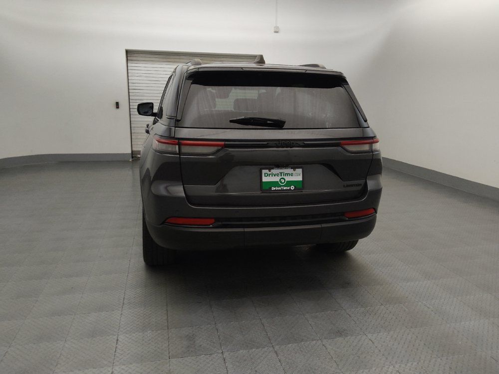 Used 2023 Jeep Grand Cherokee Limited w/ Black Appearance Package RWD image 6
