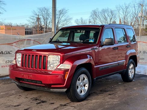 Used 2012 Jeep Liberty Sport w/ Driver Convenience Group AWD/4WD image 47