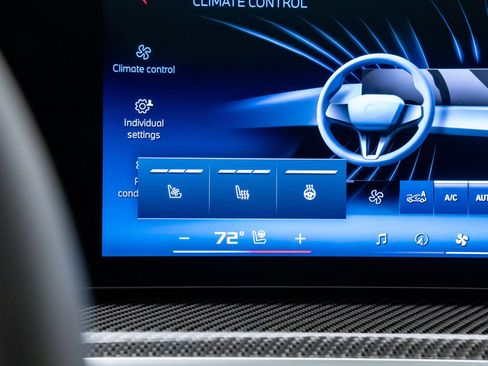 New 2026 BMW X6 M60i w/ Executive Package image 28