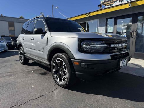 Used 2021 Ford Bronco Sport Outer Banks image 3