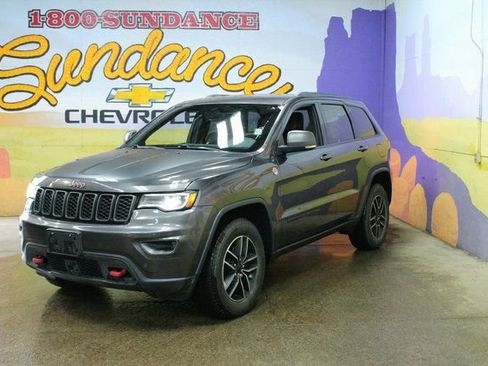 Used 2019 Jeep Grand Cherokee Trailhawk w/ Trailhawk Luxury Group image 8