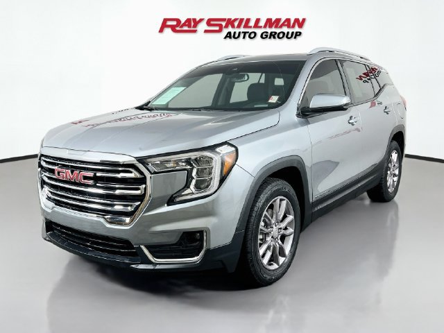 Used 2024 GMC Terrain SLT AWD/4WD image 3