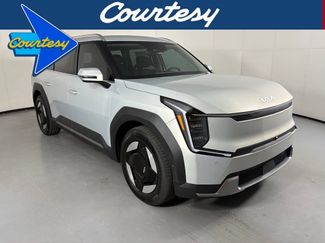 New 2026 Kia EV9 Wind AWD/4WD video 1