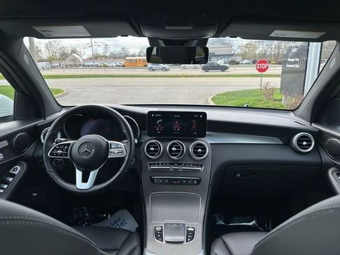 Used 2022 Mercedes-Benz GLC 300 4MATIC image 30