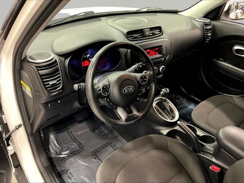 Used 2016 Kia Soul FWD image 17