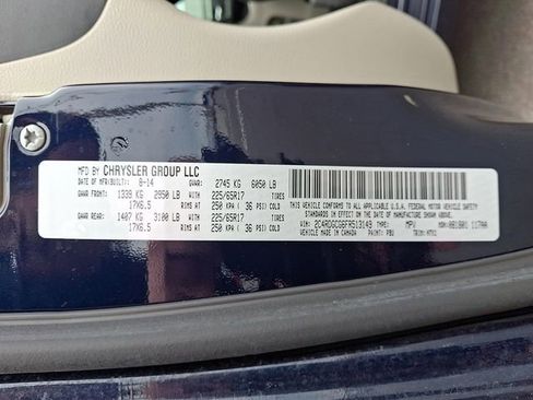 Used 2015 Dodge Grand Caravan SXT w/ UConnect Hands-Free Group FWD image 25