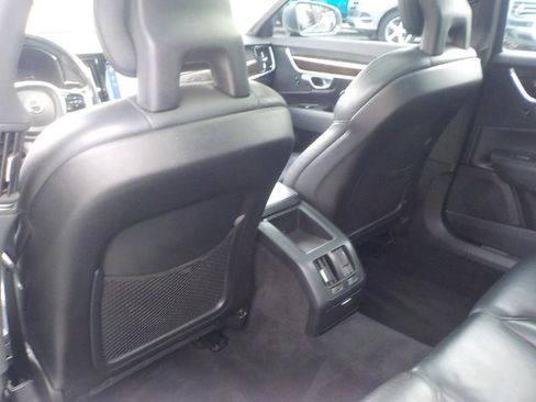Used 2018 Volvo S90 T5 Momentum image 21
