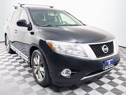 Used 2015 Nissan Pathfinder Platinum w/ Family Entertainment Package AWD/4WD image 28