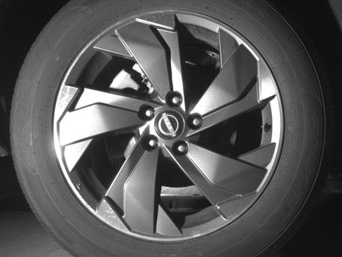 Used 2025 Nissan Rogue SV FWD image 15