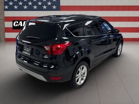 Used 2019 Ford Escape SEL image 4