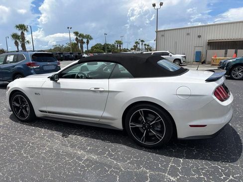 Used 2017 Ford Mustang GT Premium w/ Equipment Group 401A RWD image 5
