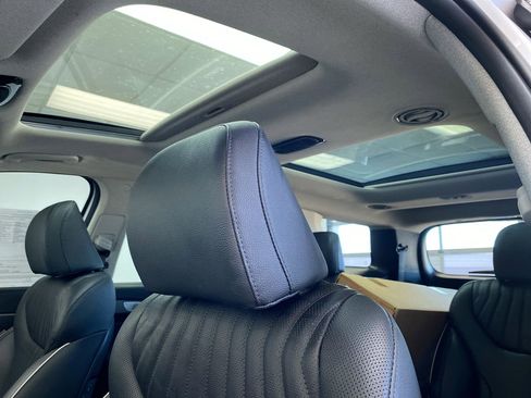 Used 2024 Hyundai Palisade Limited image 19