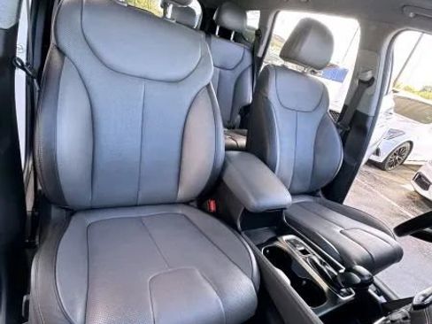 Used 2019 Hyundai Santa Fe FWD image 23