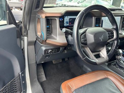 Used 2023 Ford Bronco Outer Banks AWD/4WD image 9