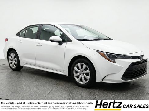 Used 2025 Toyota Corolla LE FWD image 1