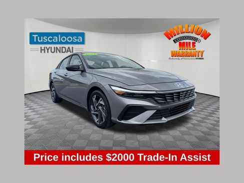 Used 2025 Hyundai Elantra Sport image 1