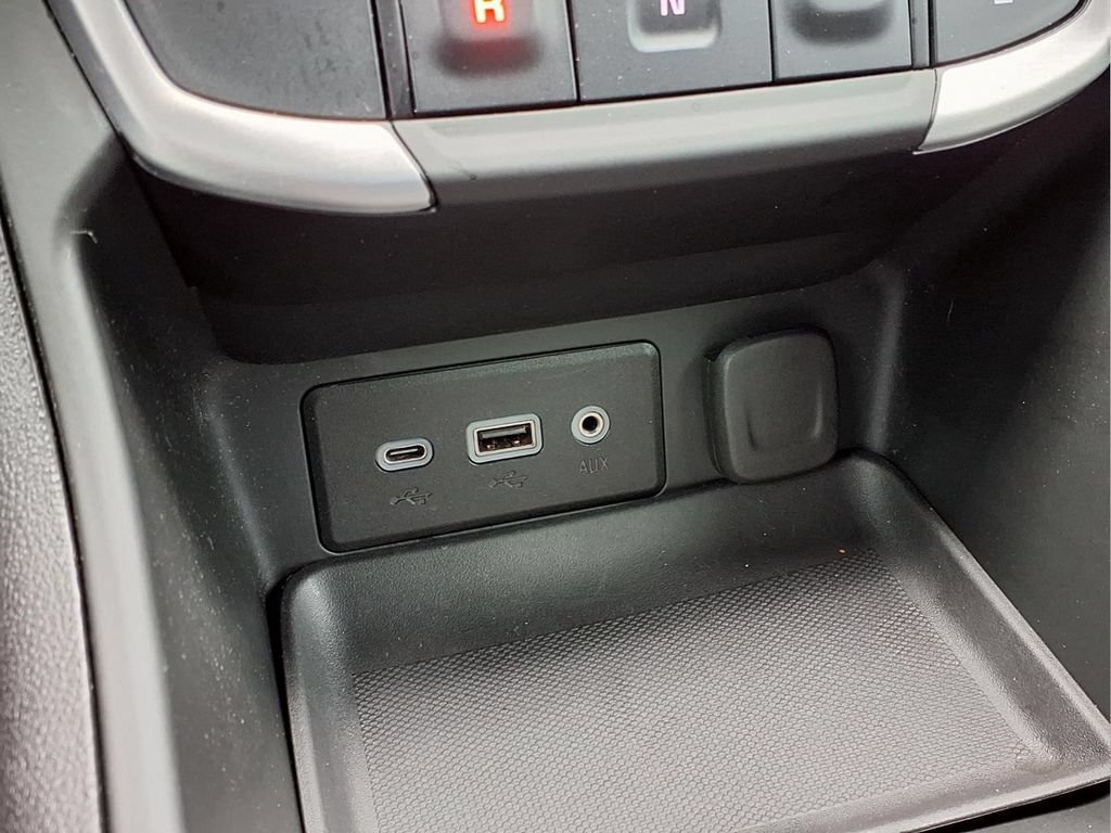 Used 2024 GMC Terrain SLE FWD image 14