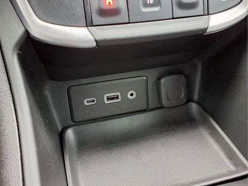 Used 2024 GMC Terrain SLE FWD image 14