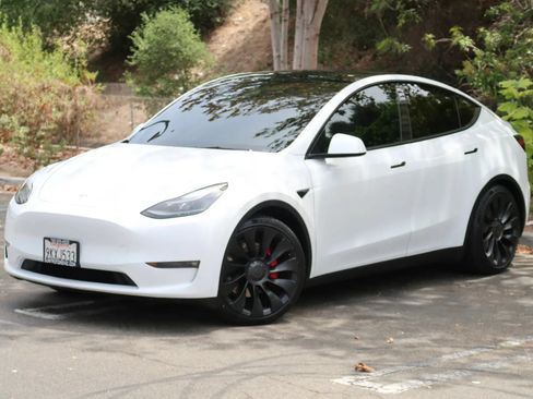 Used 2021 Tesla Model Y Performance AWD/4WD image 6