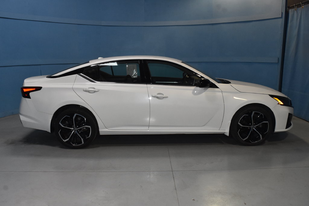 Certified 2025 Nissan Altima 2.5 SR AWD/4WD image 19