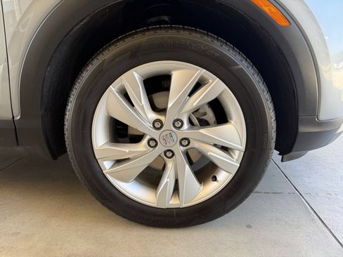 Used 2025 Buick Encore GX Preferred FWD image 29
