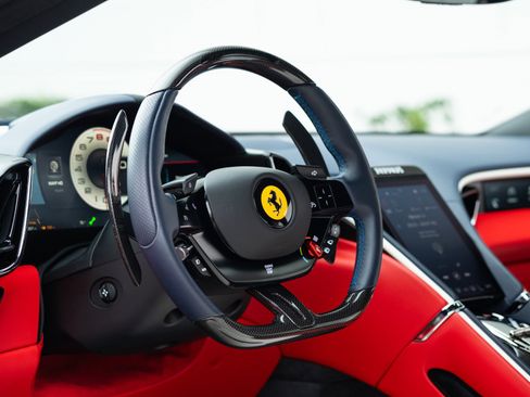 Used 2023 Ferrari Roma RWD image 5