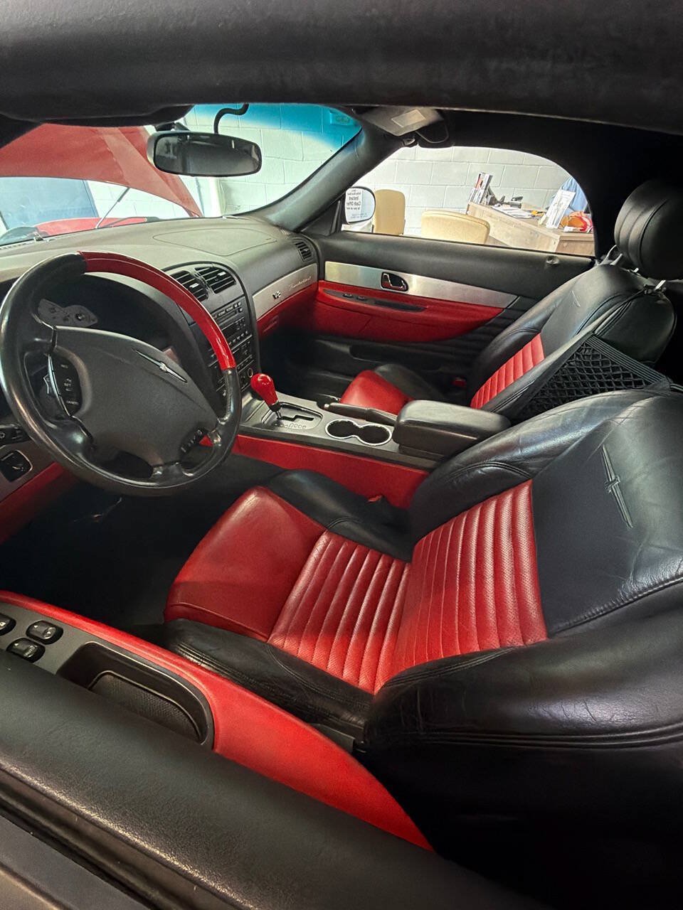 Used 2002 Ford Thunderbird RWD image 8