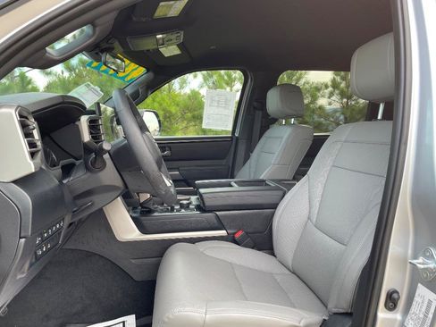 Used 2025 Toyota Tundra SR5 w/ SR5 Premium Package AWD/4WD image 8