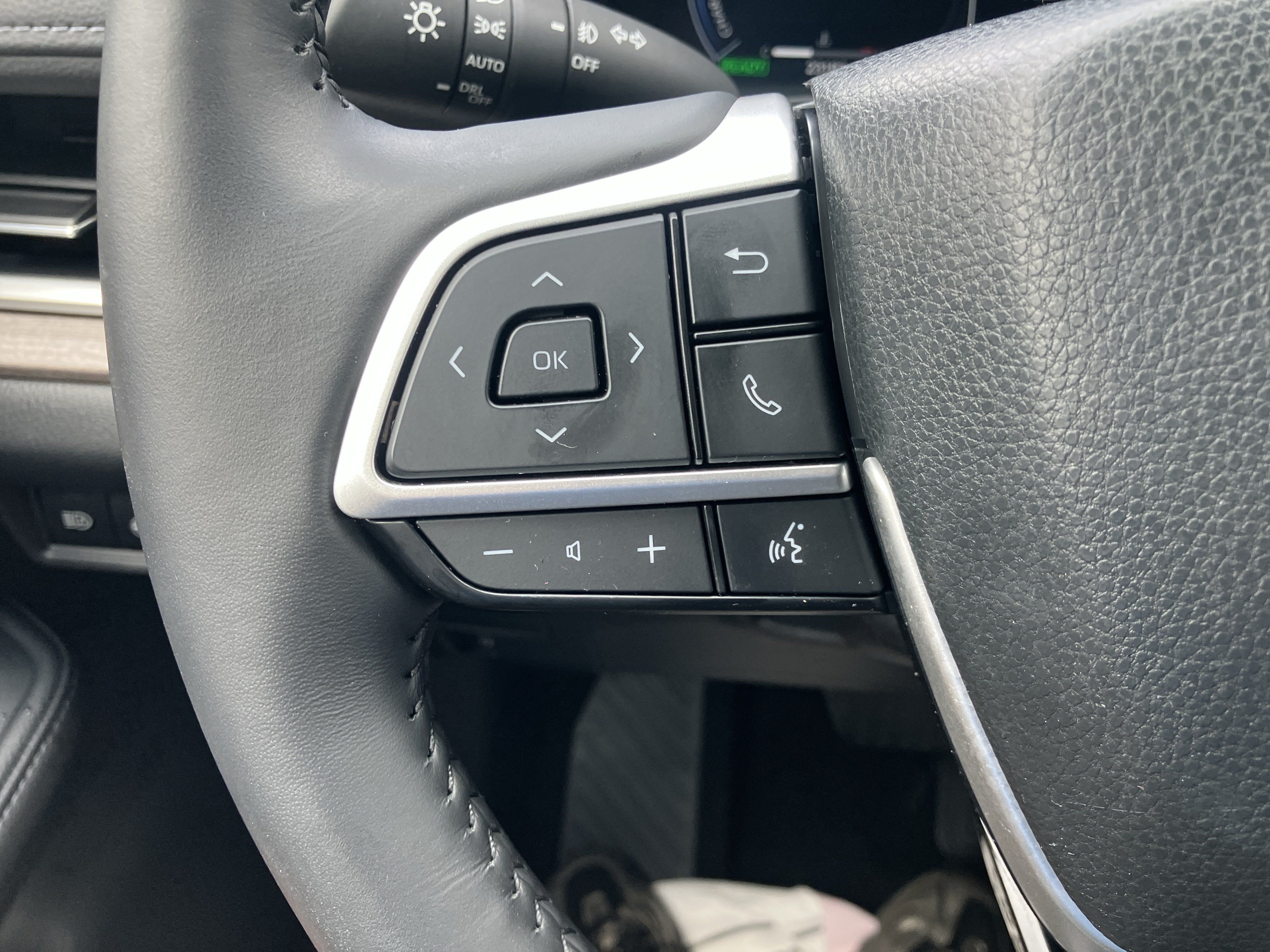 Used 2025 Toyota Grand Highlander AWD Hybrid image 26