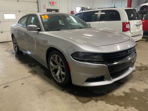 Used 2015 Dodge Charger R/T image 4