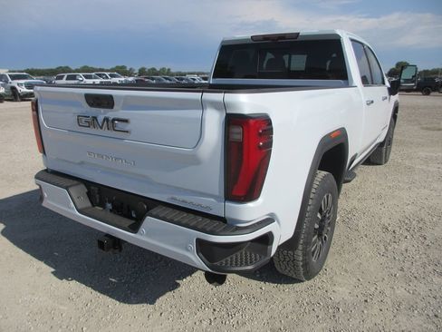 New 2026 GMC Sierra 2500 Denali Ultimate AWD/4WD image 5