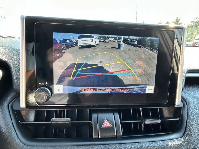 Used 2025 Toyota RAV4 LE AWD/4WD image 24