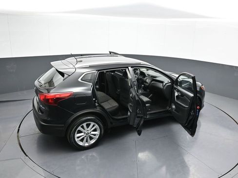 Used 2019 Nissan Rogue Sport SV image 43